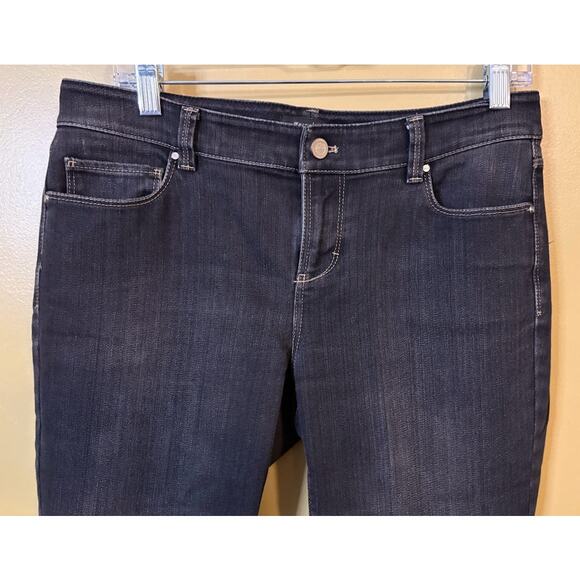 White House Black Market Blanc Women's Black Boot Leg Jeans Size 6R - Picture 3 of 9